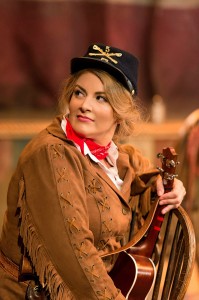 Jodie Prenger as Calamity Jane. Photo credit Manuel Harlan