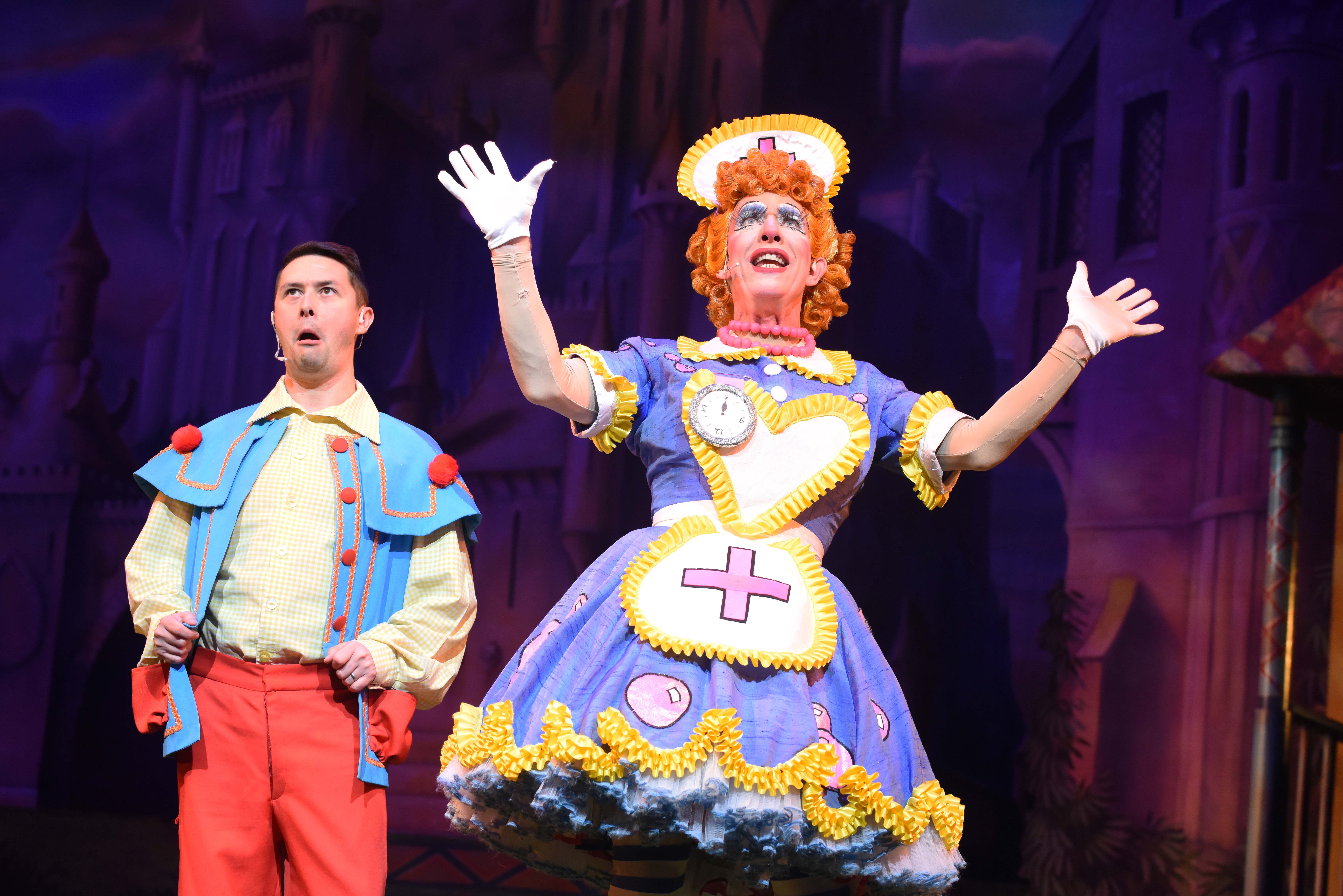 Review Snow White And The Seven Dwarfs Theatre Royal Nottinghamlive 